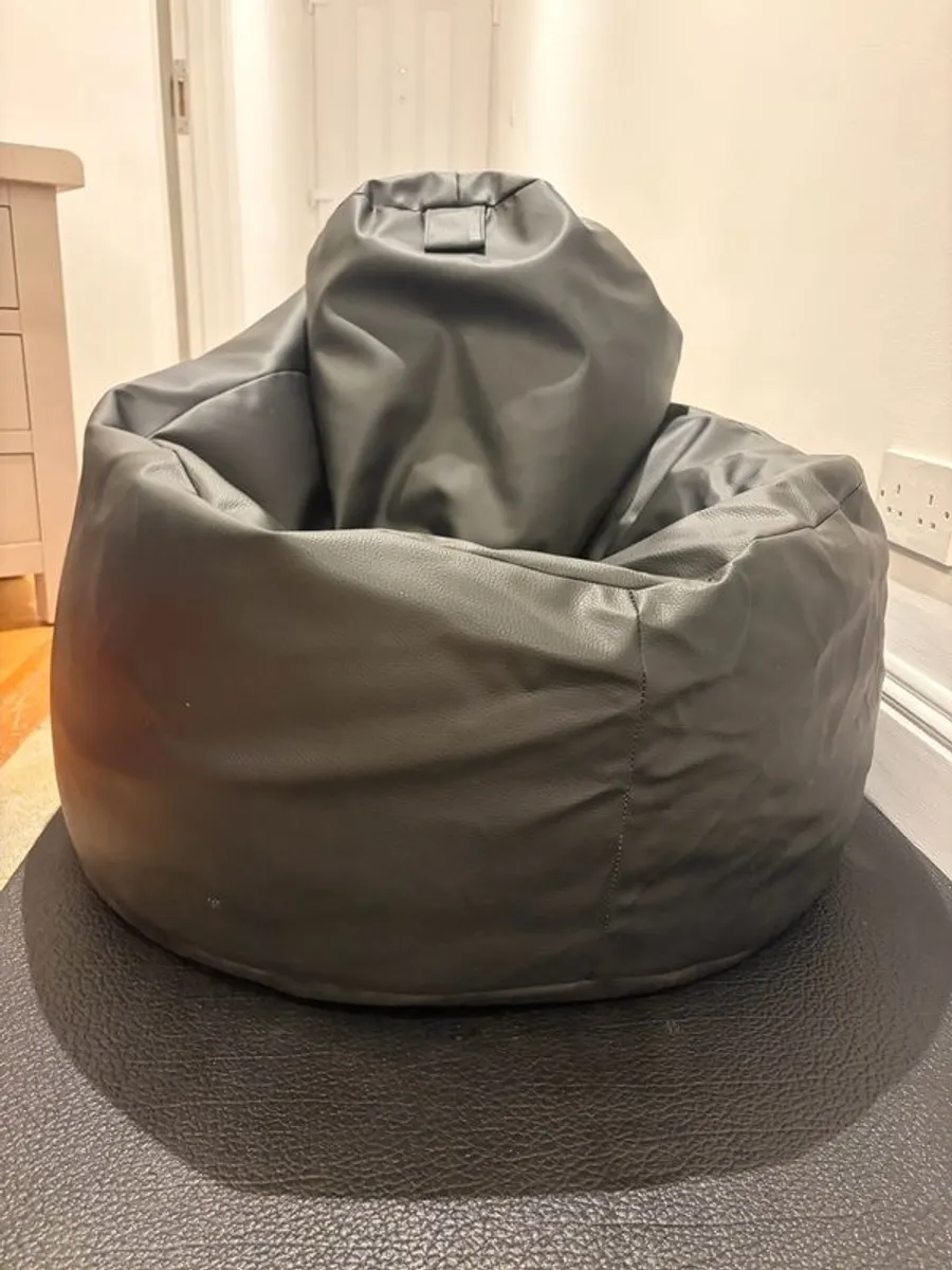 "Happy Pig" Bean Bag lounging chair - Image 1