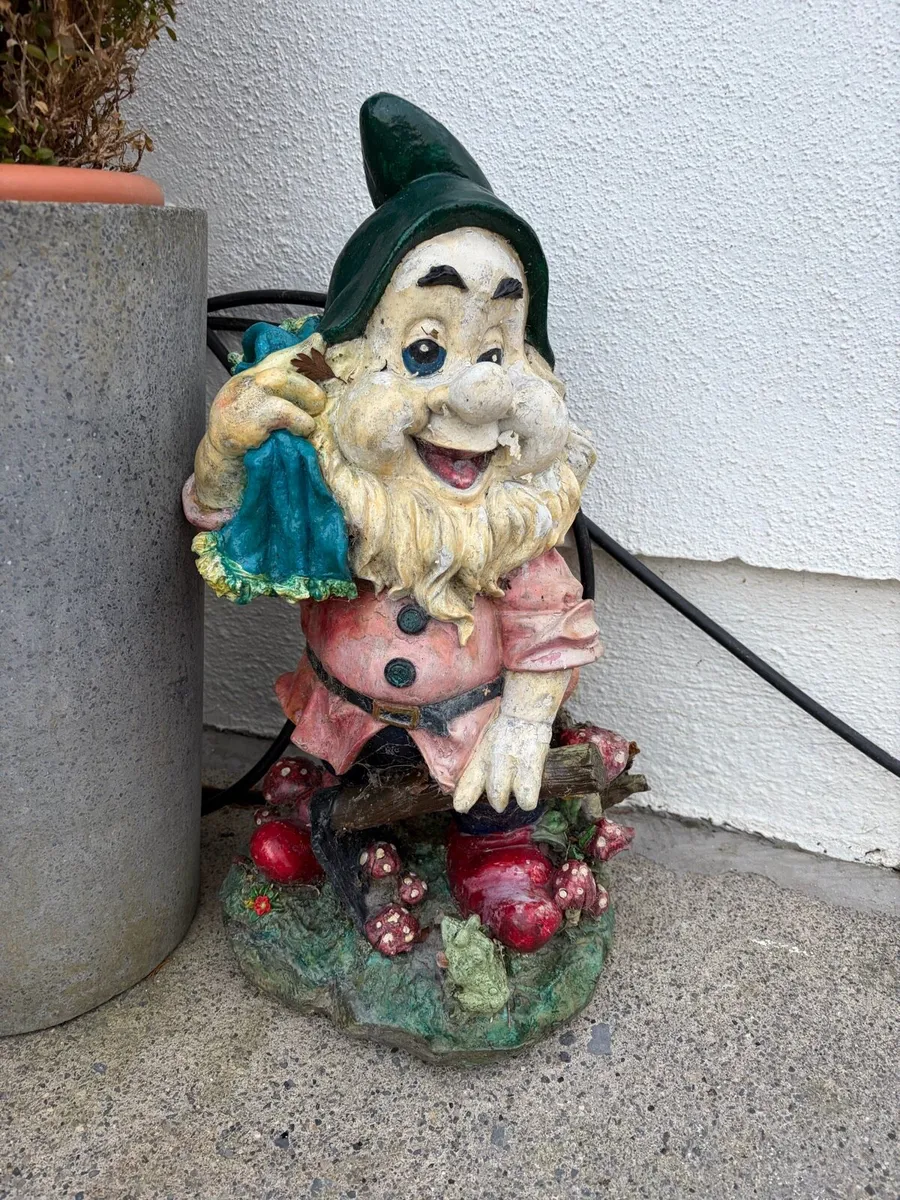 garden statues x2 €50 - Image 3