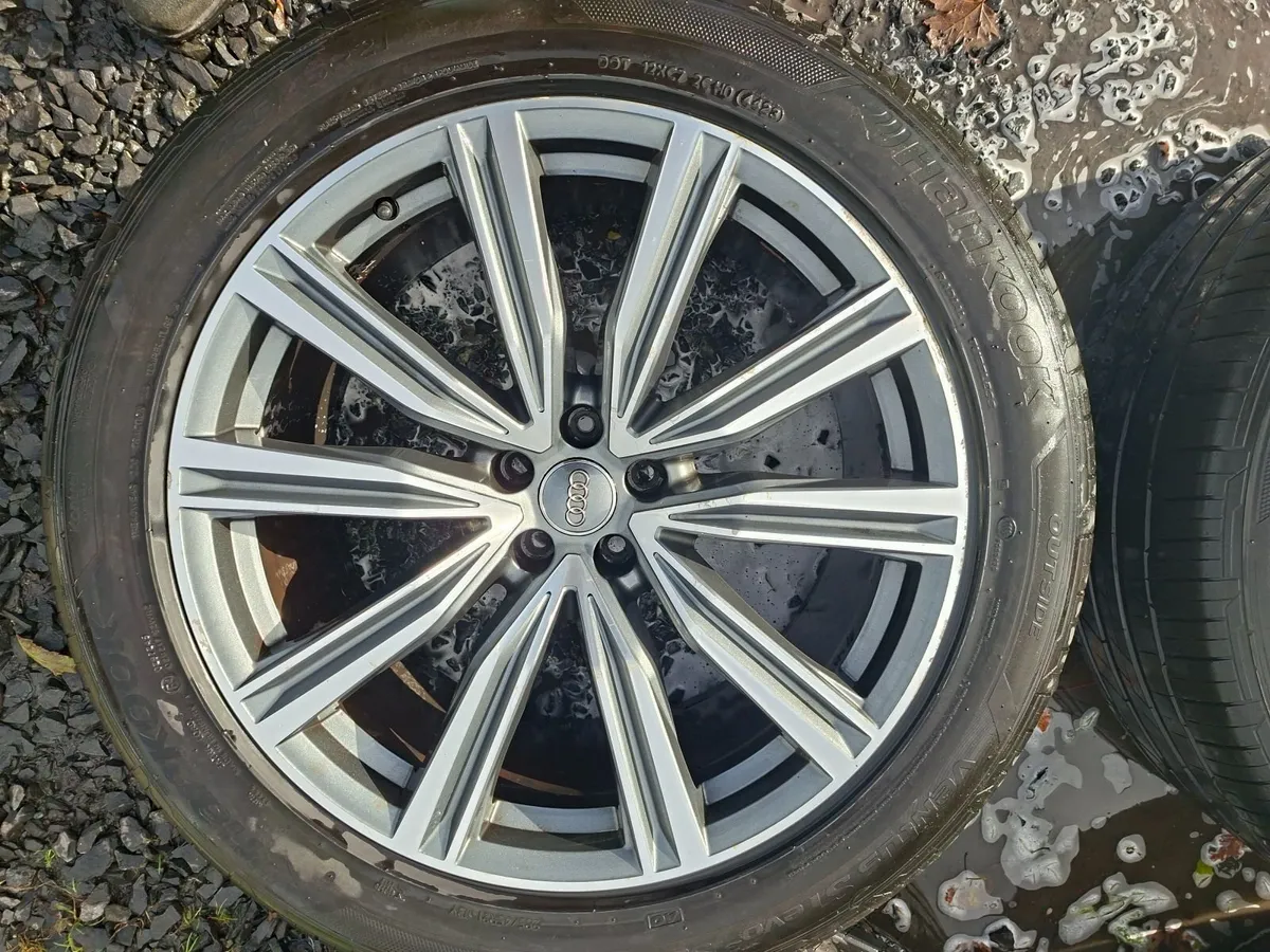 21" Genuine Audi Q8,  SQ8 S Line Alloys with tyres - Image 3