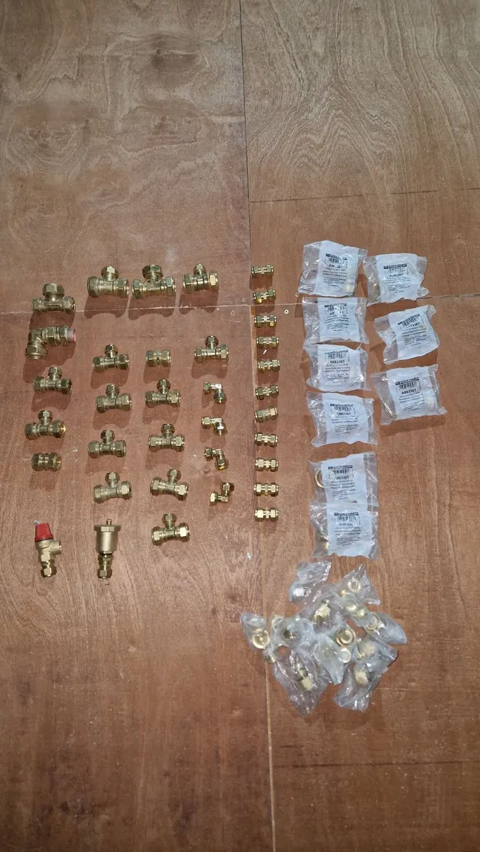 Plumbing job lot - Image 1