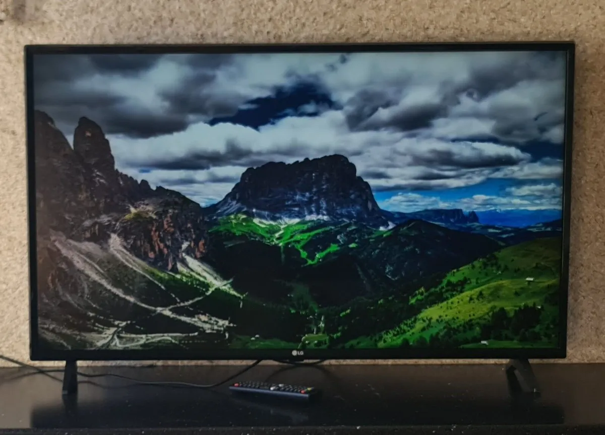 LG 43" 4K Smart TV (2020) – Perfect Working Order - Image 4