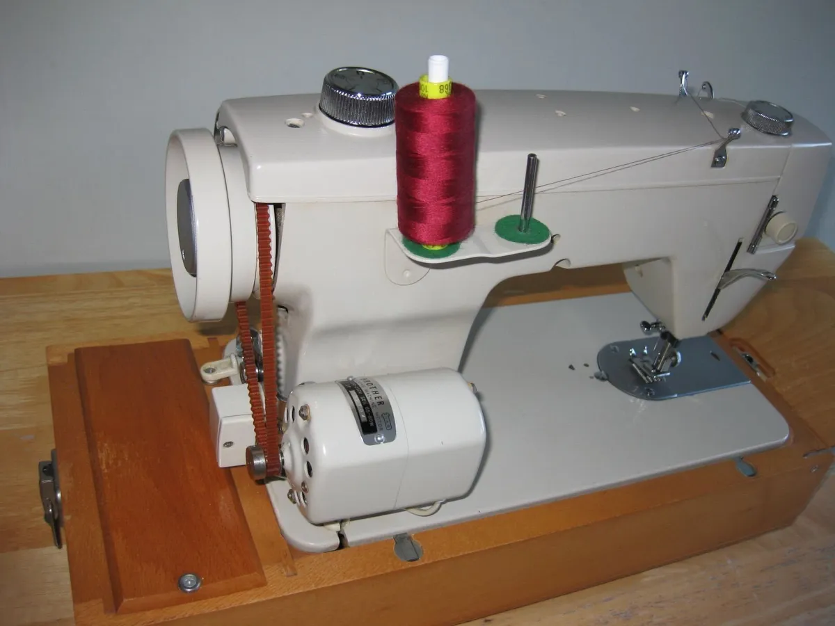 Spotless Brother M-948 Sewing Machine - Japan. - Image 4