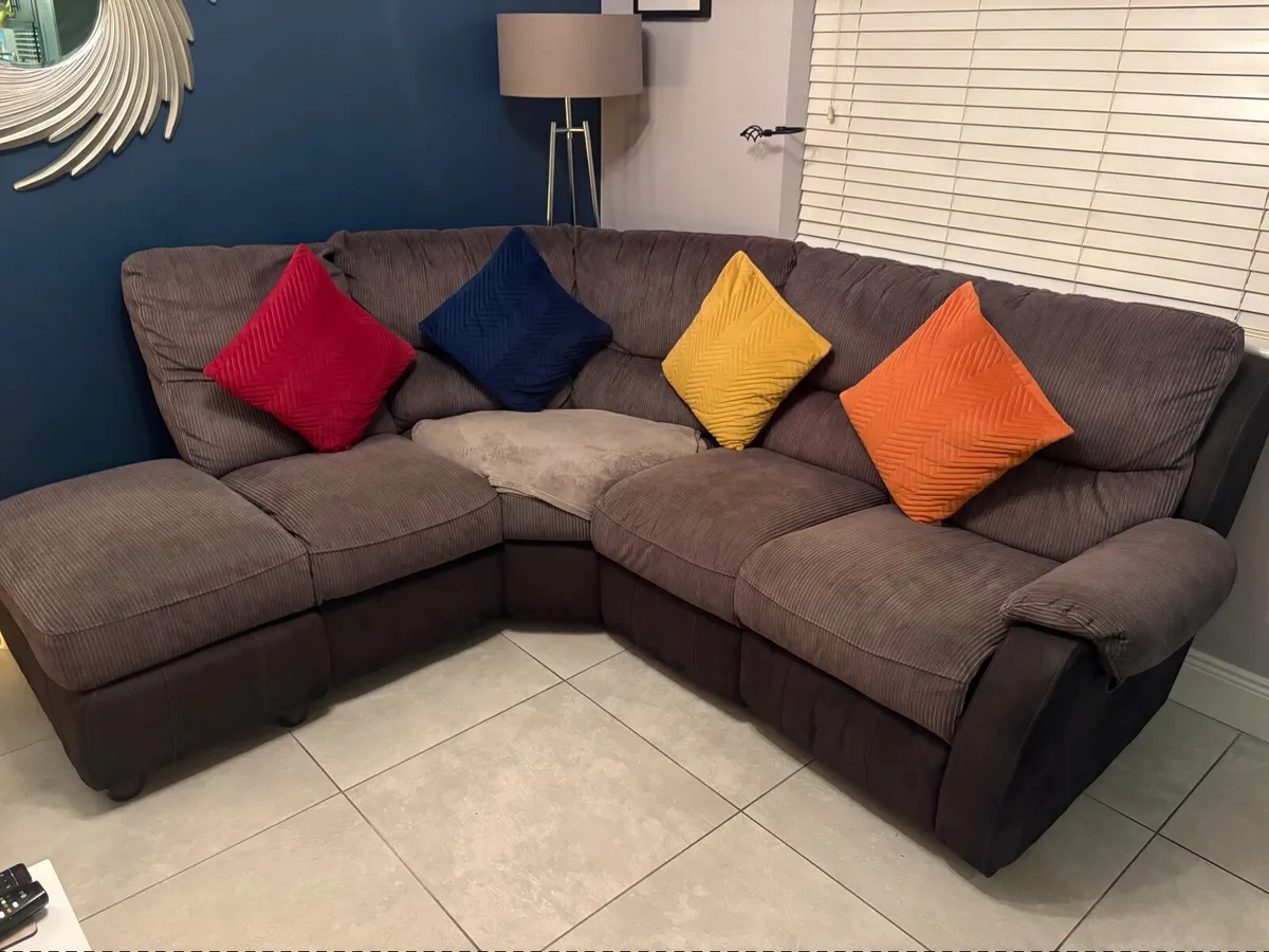 Corner Couch - Image 1