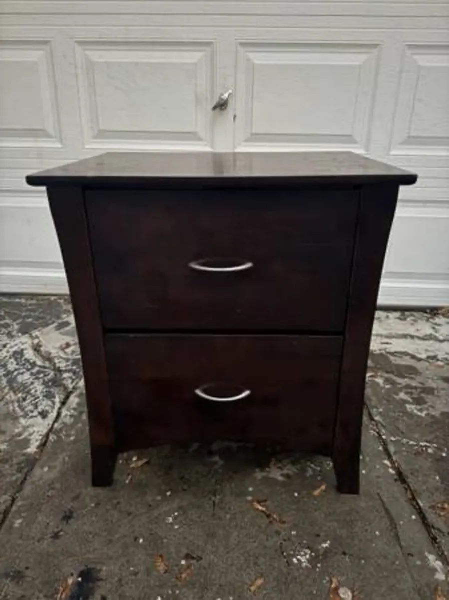 Solid oak matching pair of lockers - Image 2