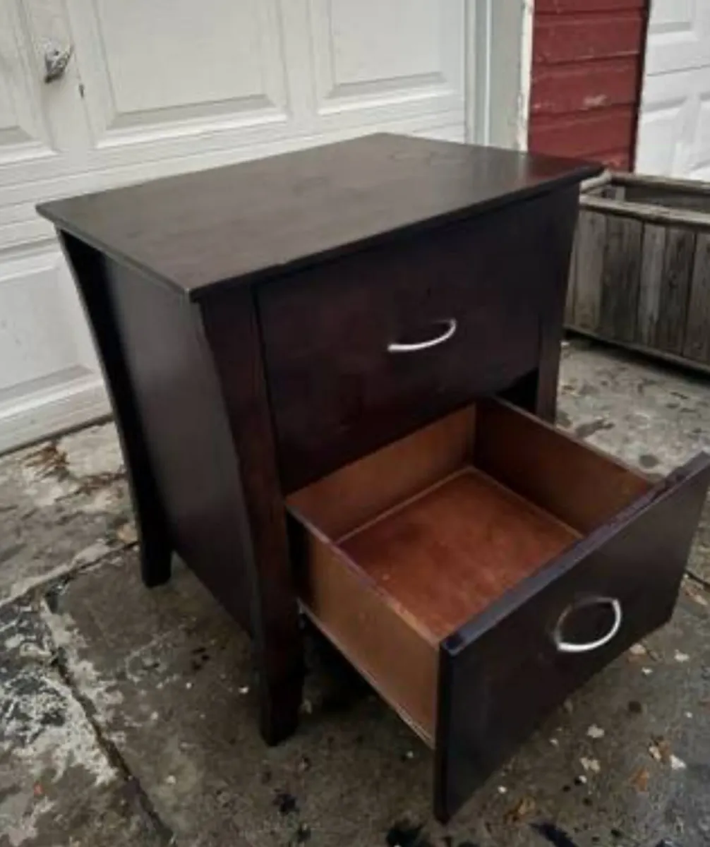 Solid oak matching pair of lockers - Image 1