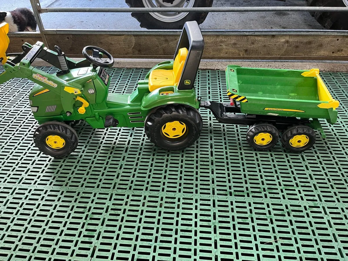 John Deere Ride on Tractor - Image 1