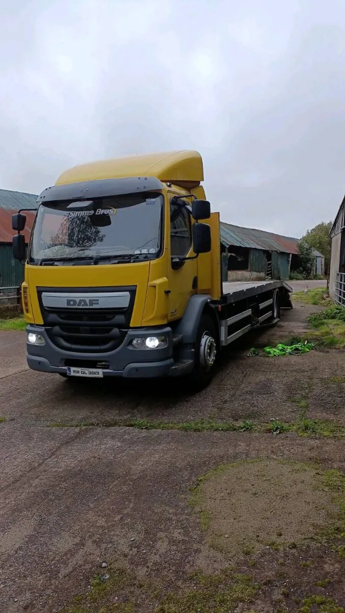 2015 Daf LF220 Hydraulic Beavertail - Image 1