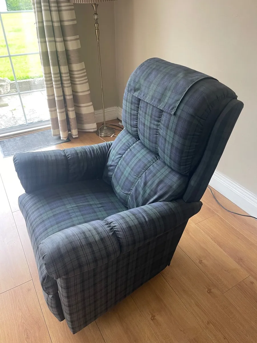 LA-Z-BOY Reclining chair - Image 3