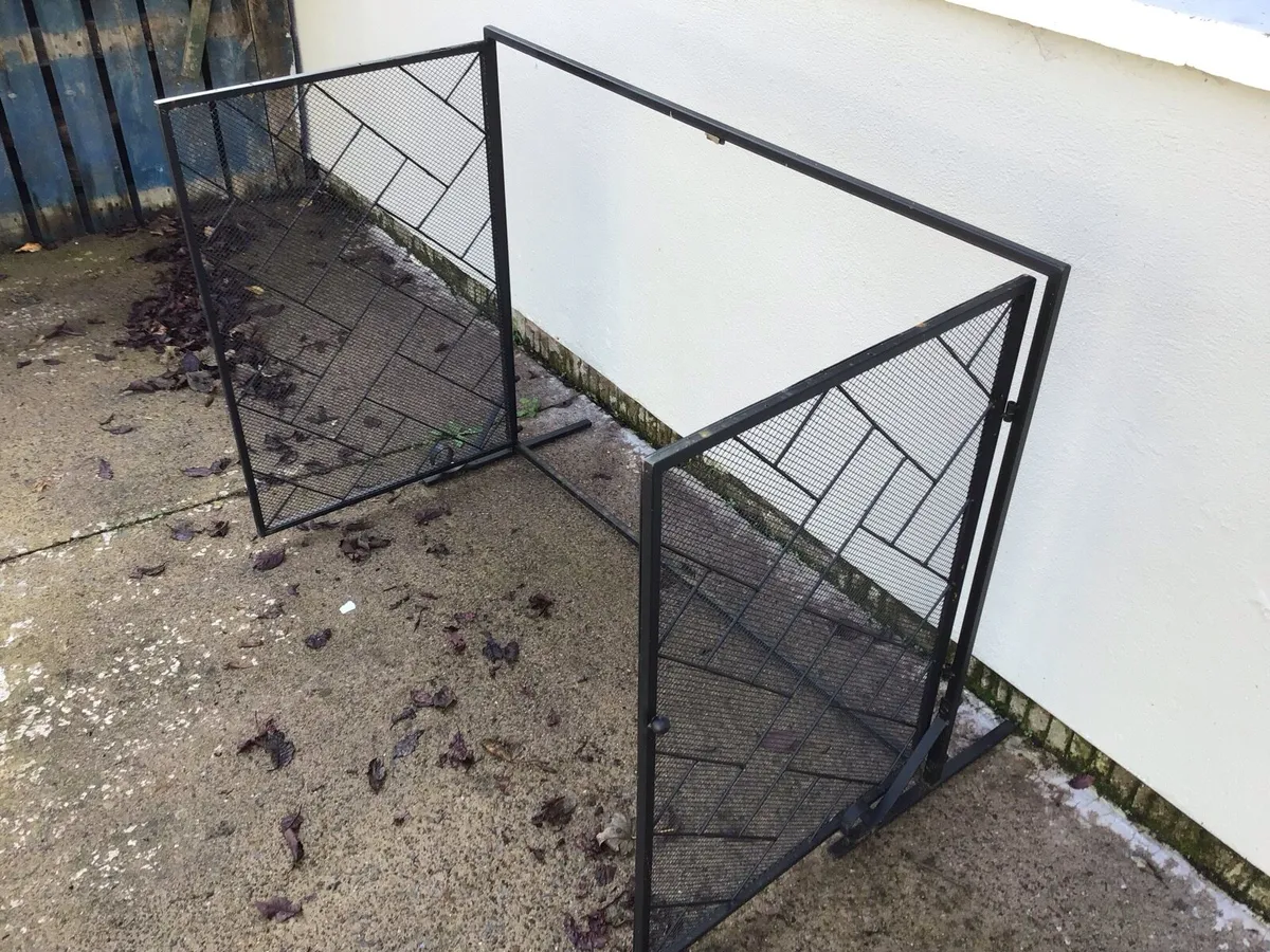 Fire guard/safety gate - Image 3