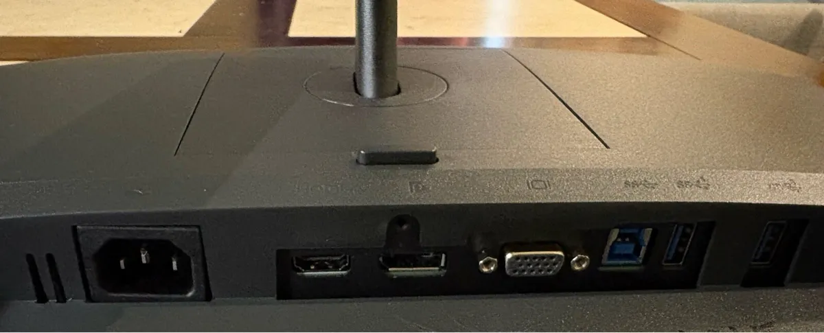 Dell Monitor - Image 3