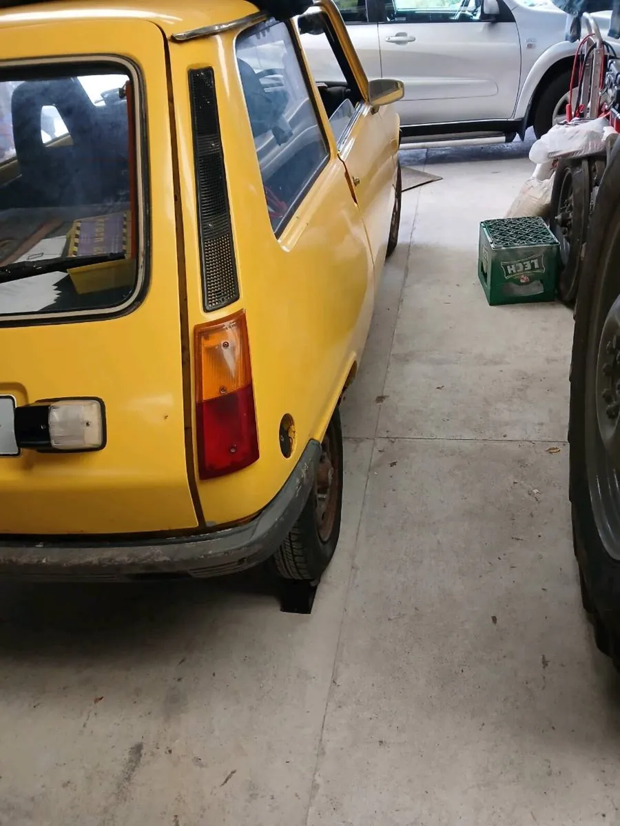 Car - Image 3