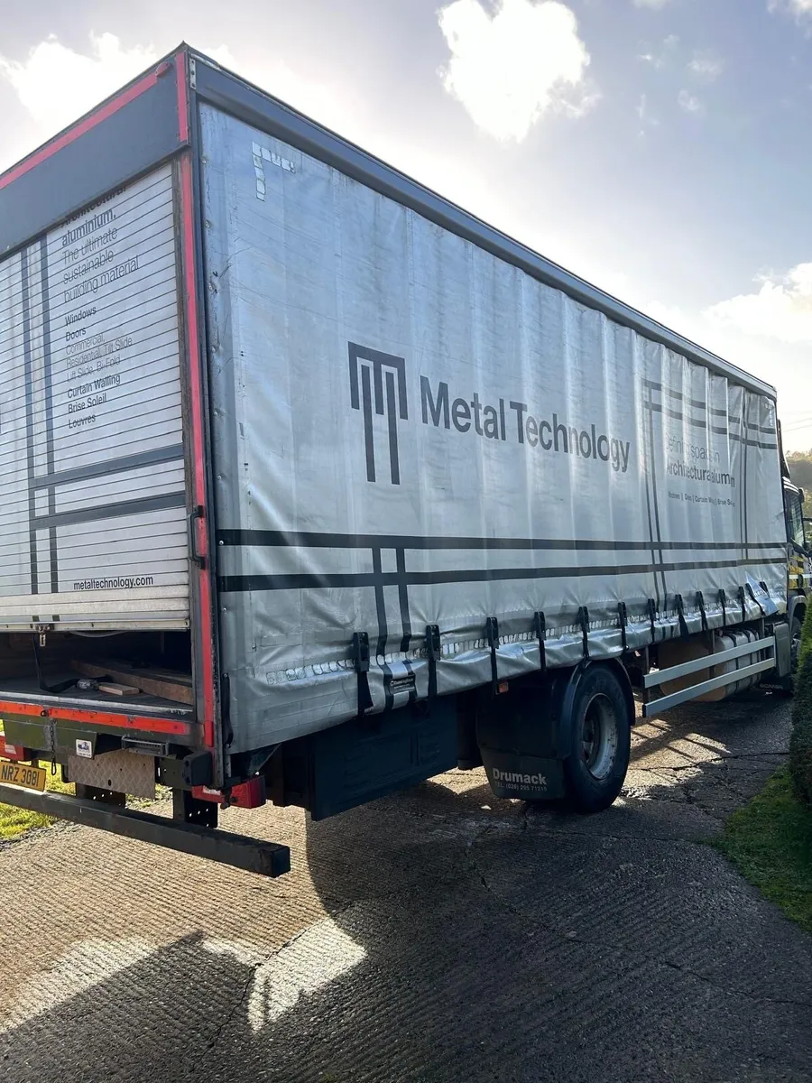 Lorry body - Image 1