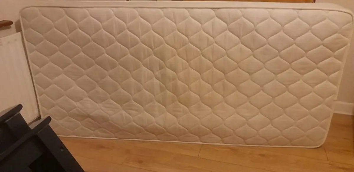 single size pocket sprung mattress (medium soft) - Image 1