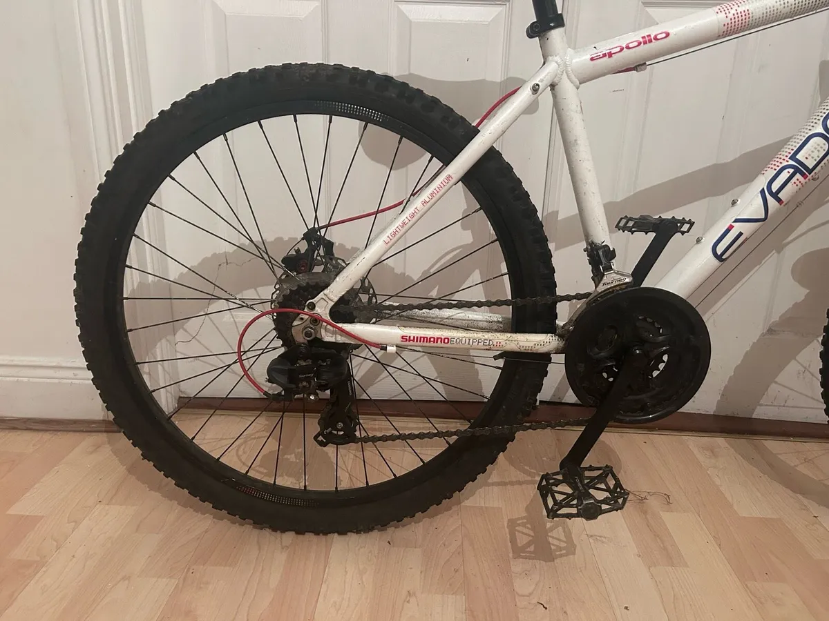 Apollo Evade Bike – 17” Frame / 26” Wheels - Image 3