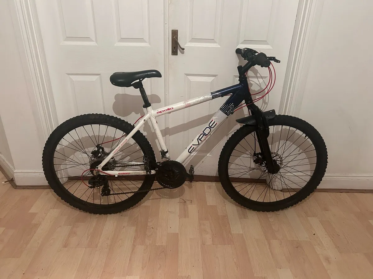 Apollo Evade Bike – 17” Frame / 26” Wheels - Image 1