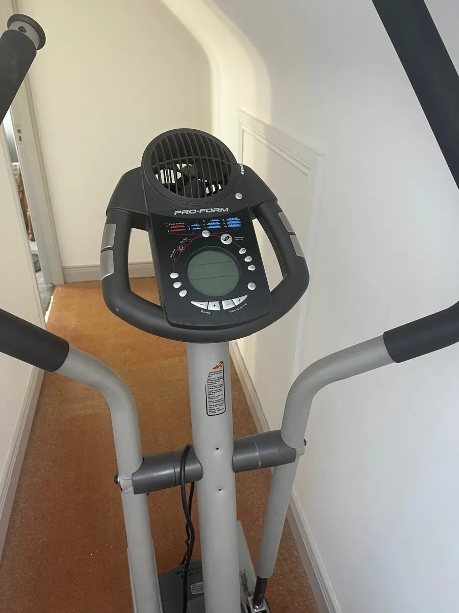 Cross trainer - Image 2