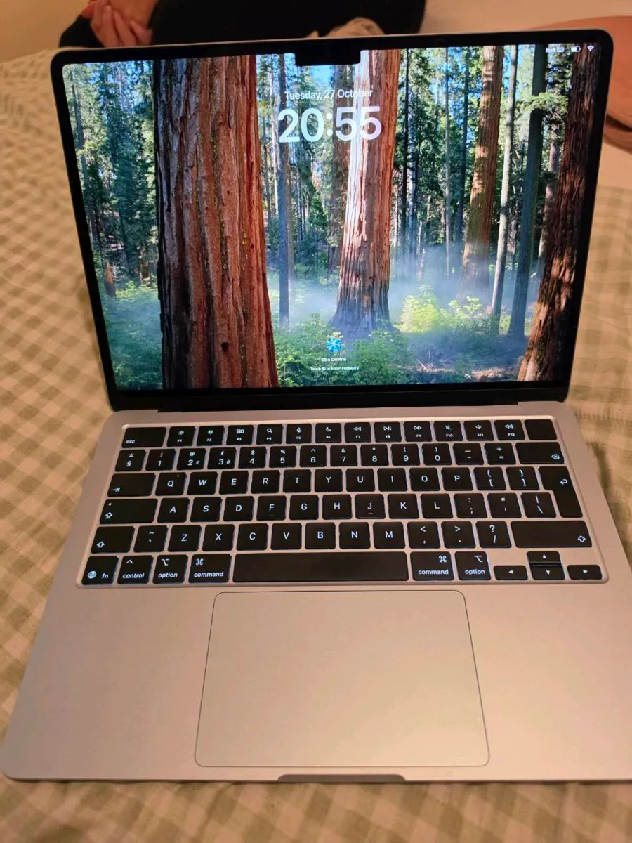 Macbook air 13' M4 Chip 256gb - Image 3