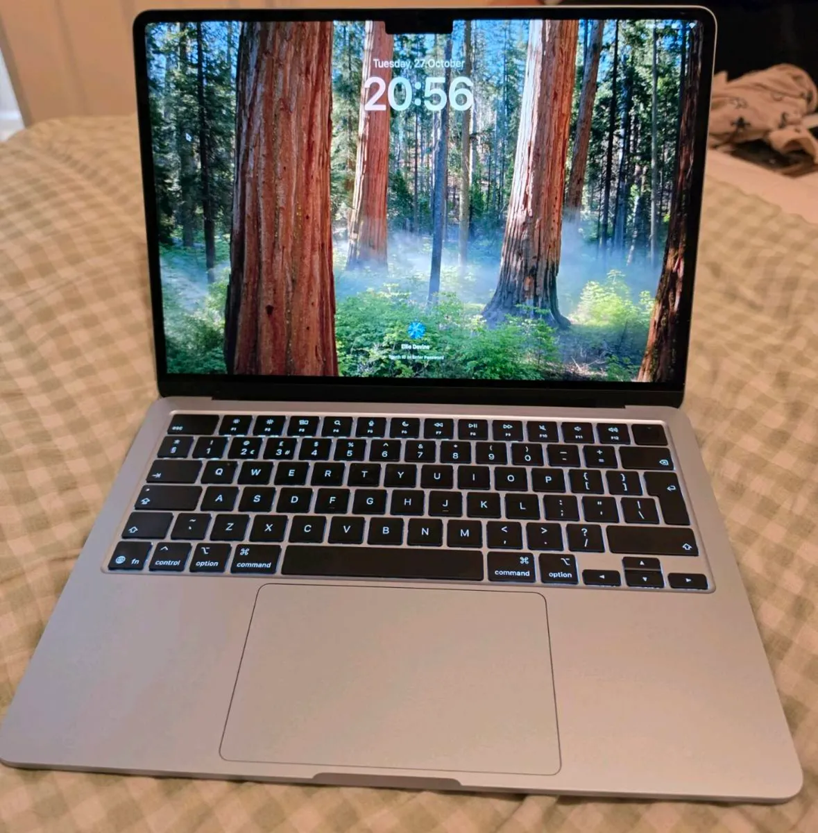 Macbook air 13' M4 Chip 256gb - Image 1