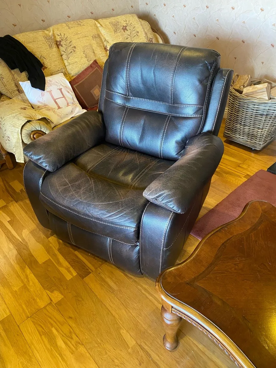 Leather arm chair - Image 1