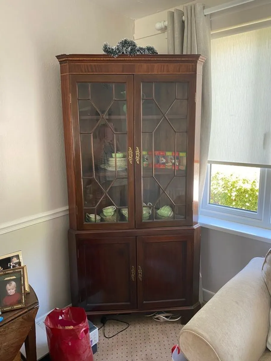 3 cornered Mahogany Unit - Image 3