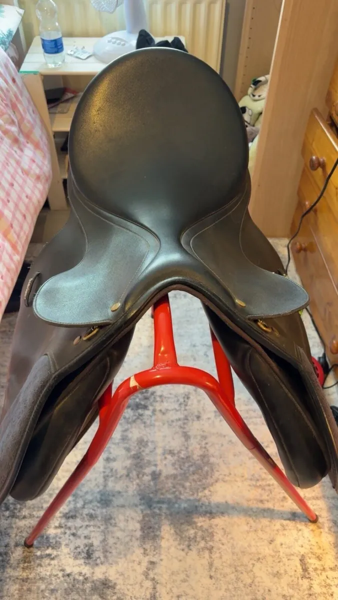 Equestrian saddle - Image 4
