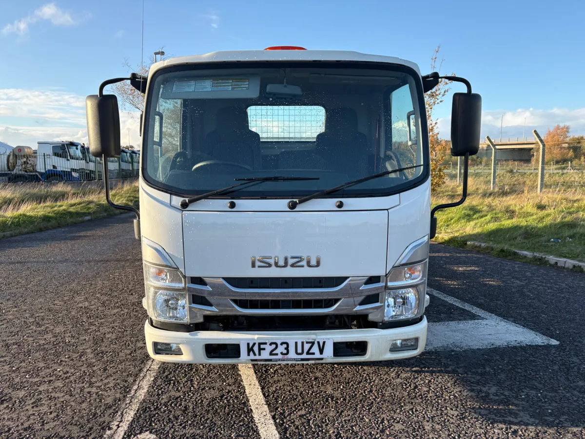 Isuzu 3.5 Ton - Image 2