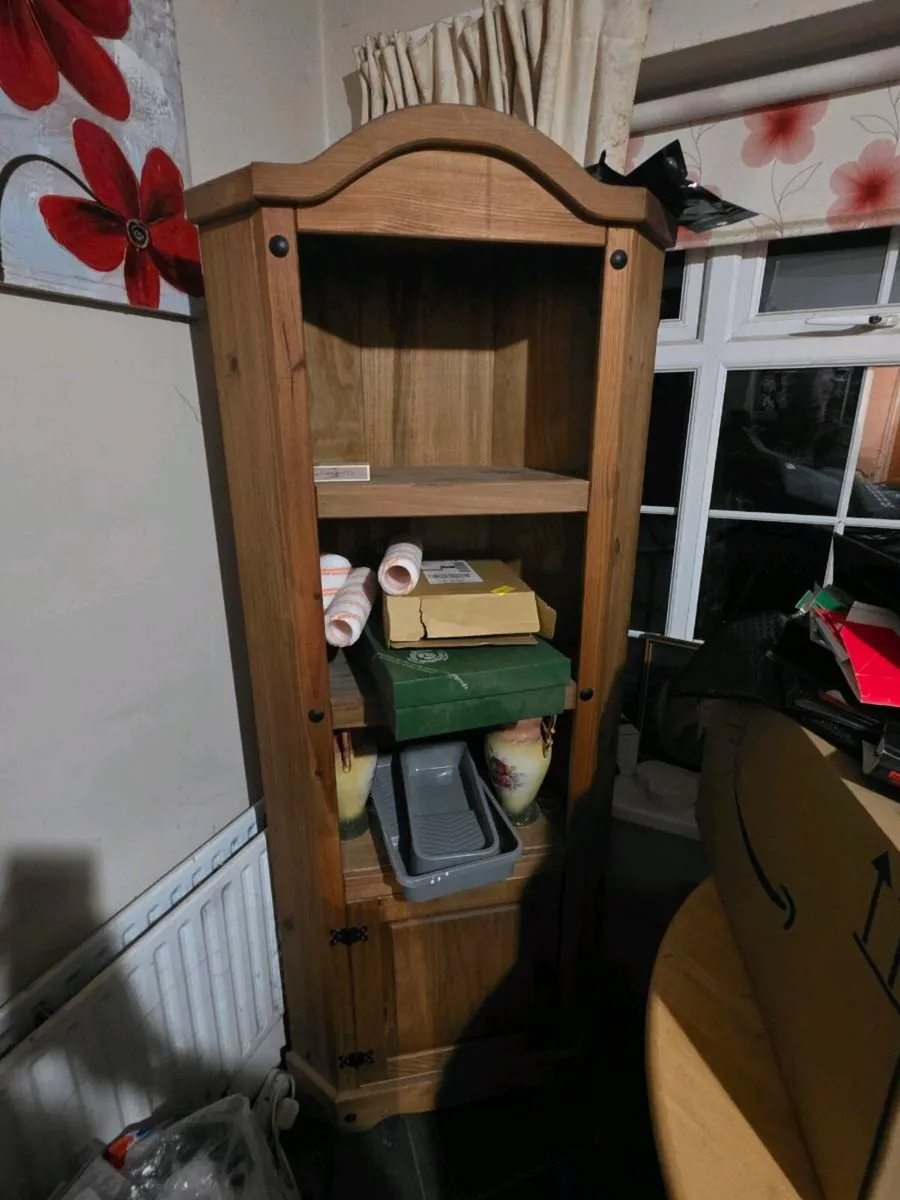 Wodden cabinet - Image 1