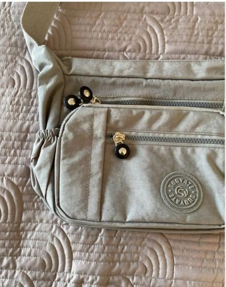 BNWT Grey Satchel Bag - Image 4