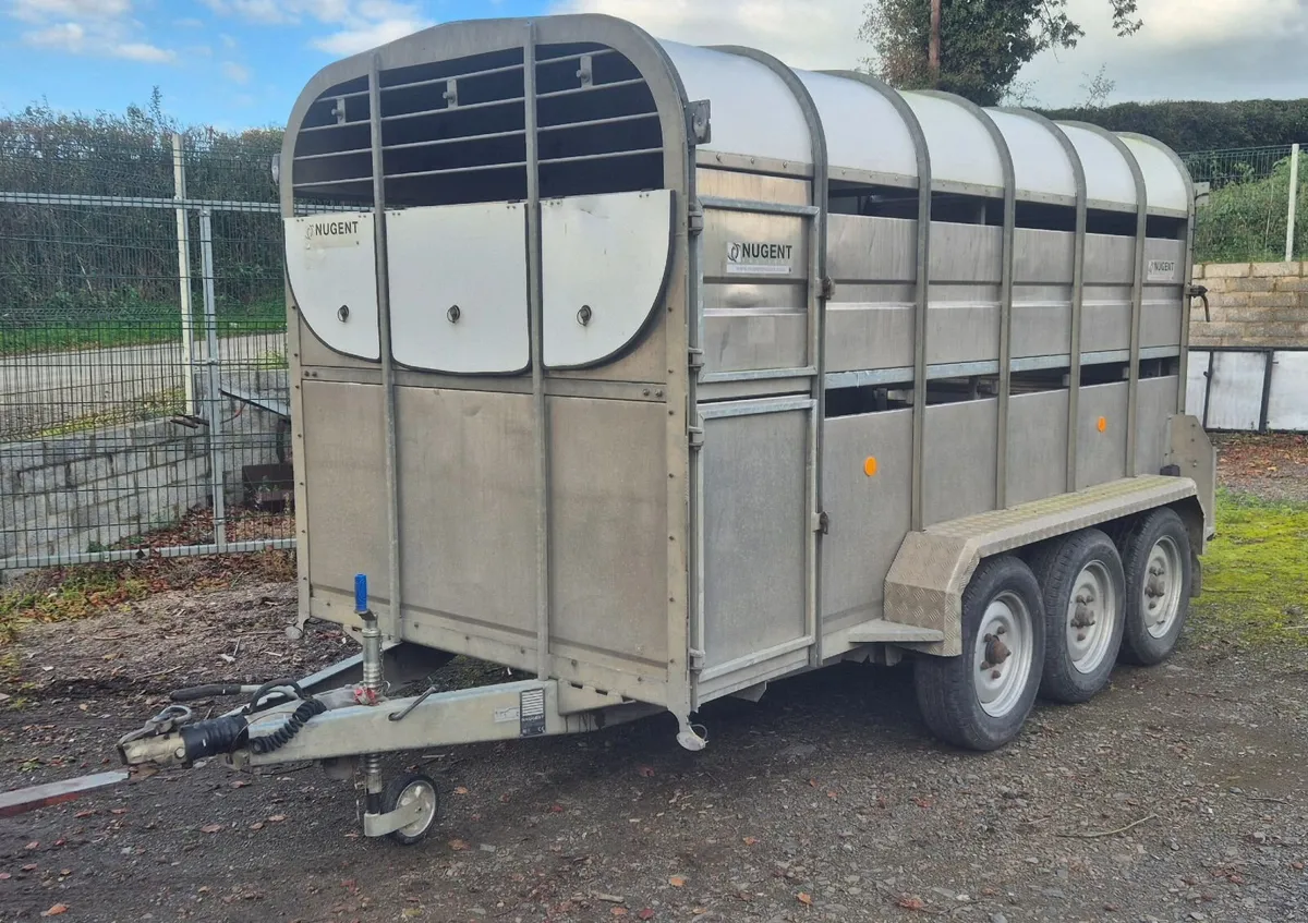 Nugent tri axle  Livestock trailer - Image 1