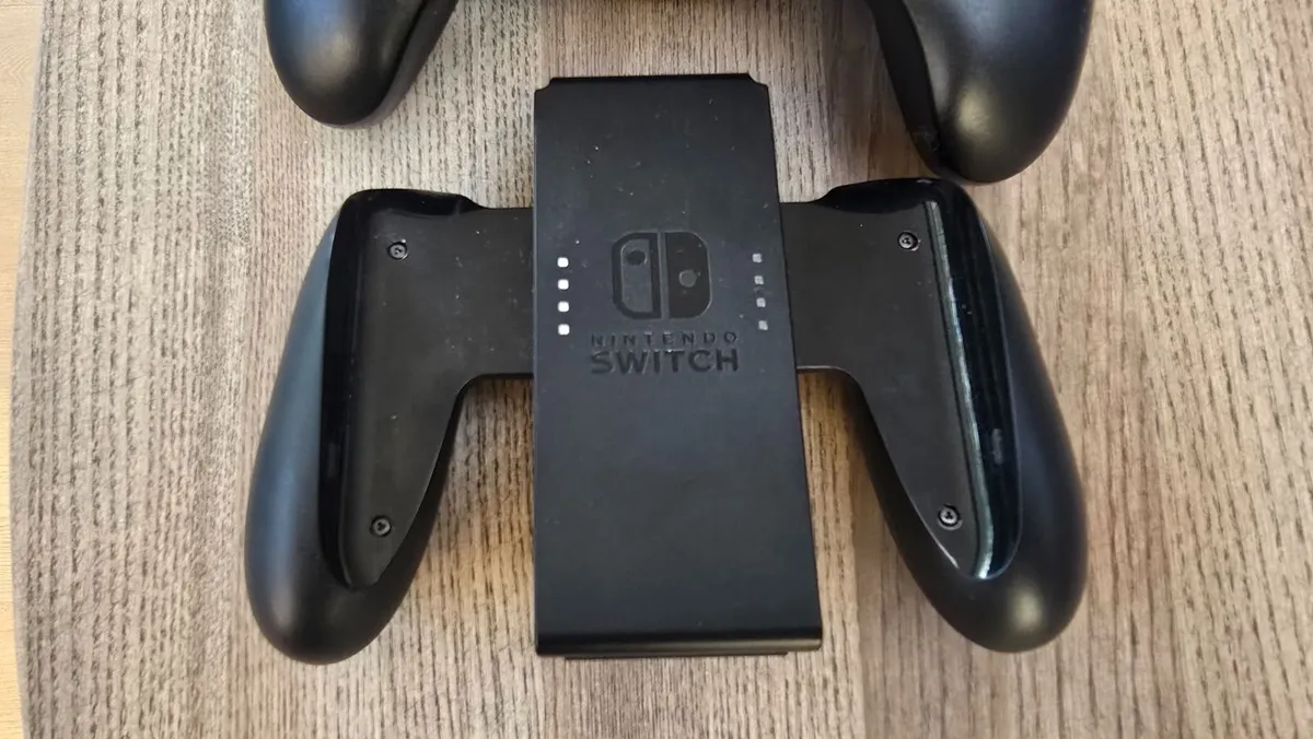 Nintendo OLED 2 - Image 2