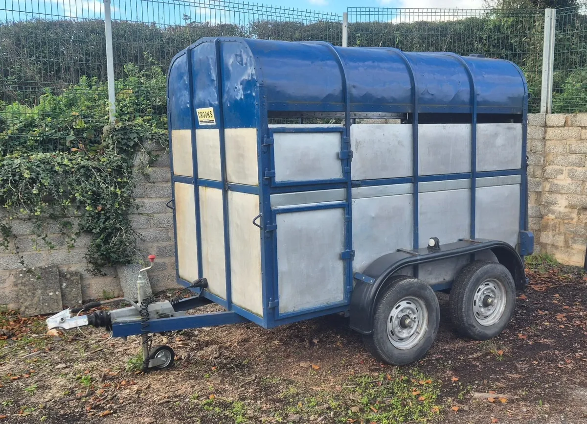 Crooks livestock trailer
