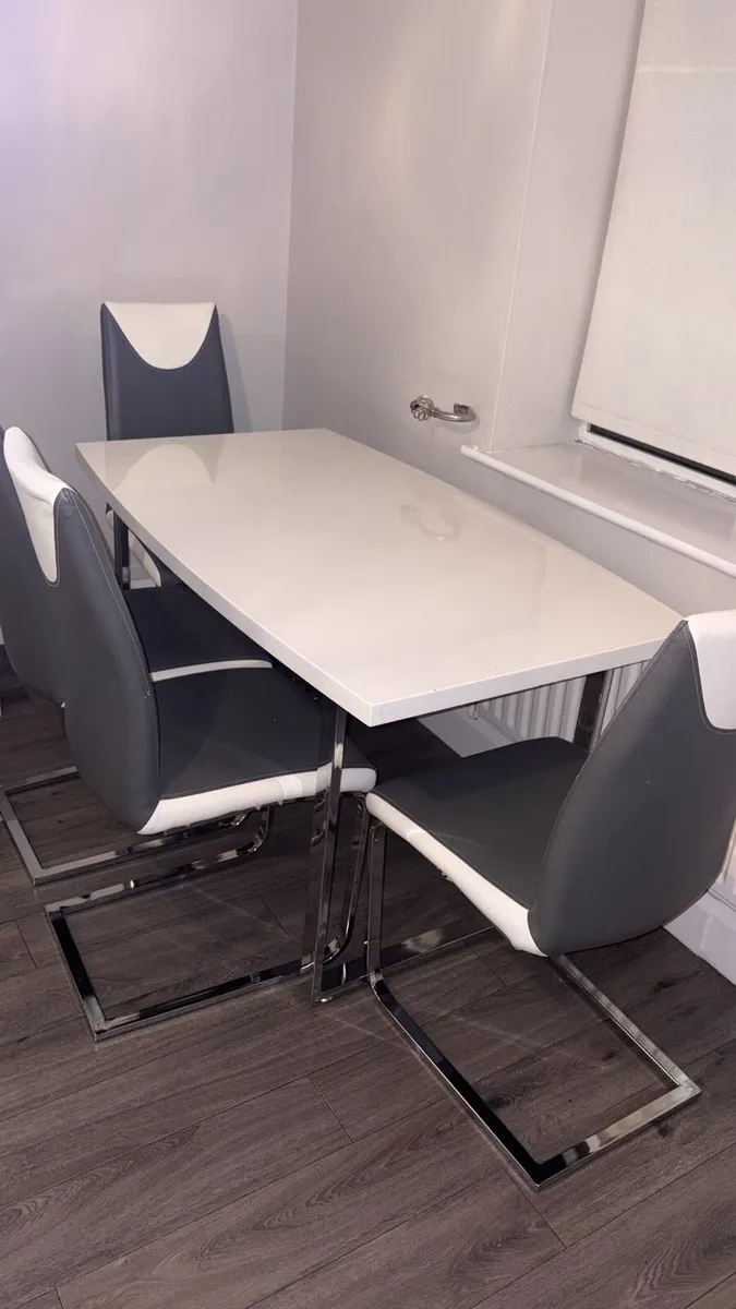 Dining Table & 4 Chairs - Image 1