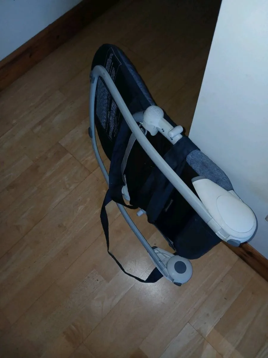 Cĥicco baby bouncer chair - Image 3