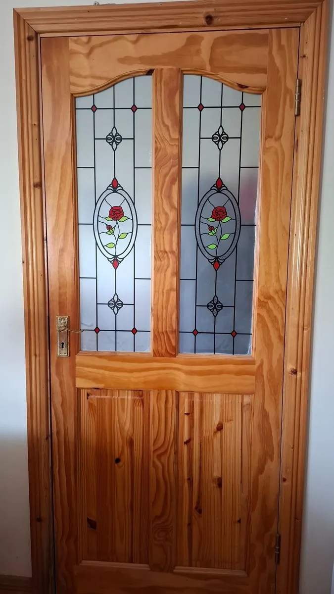 Internal Wooden Doors with rose pattern - Image 4
