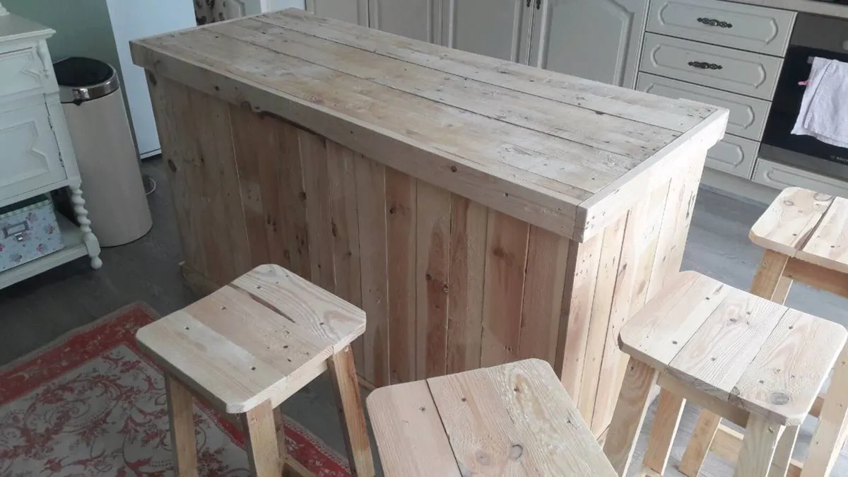 Rustic kitchen island - Image 2