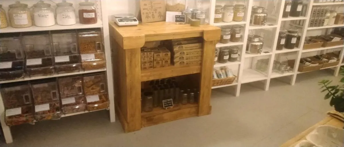 Rustic kitchen island - Image 4