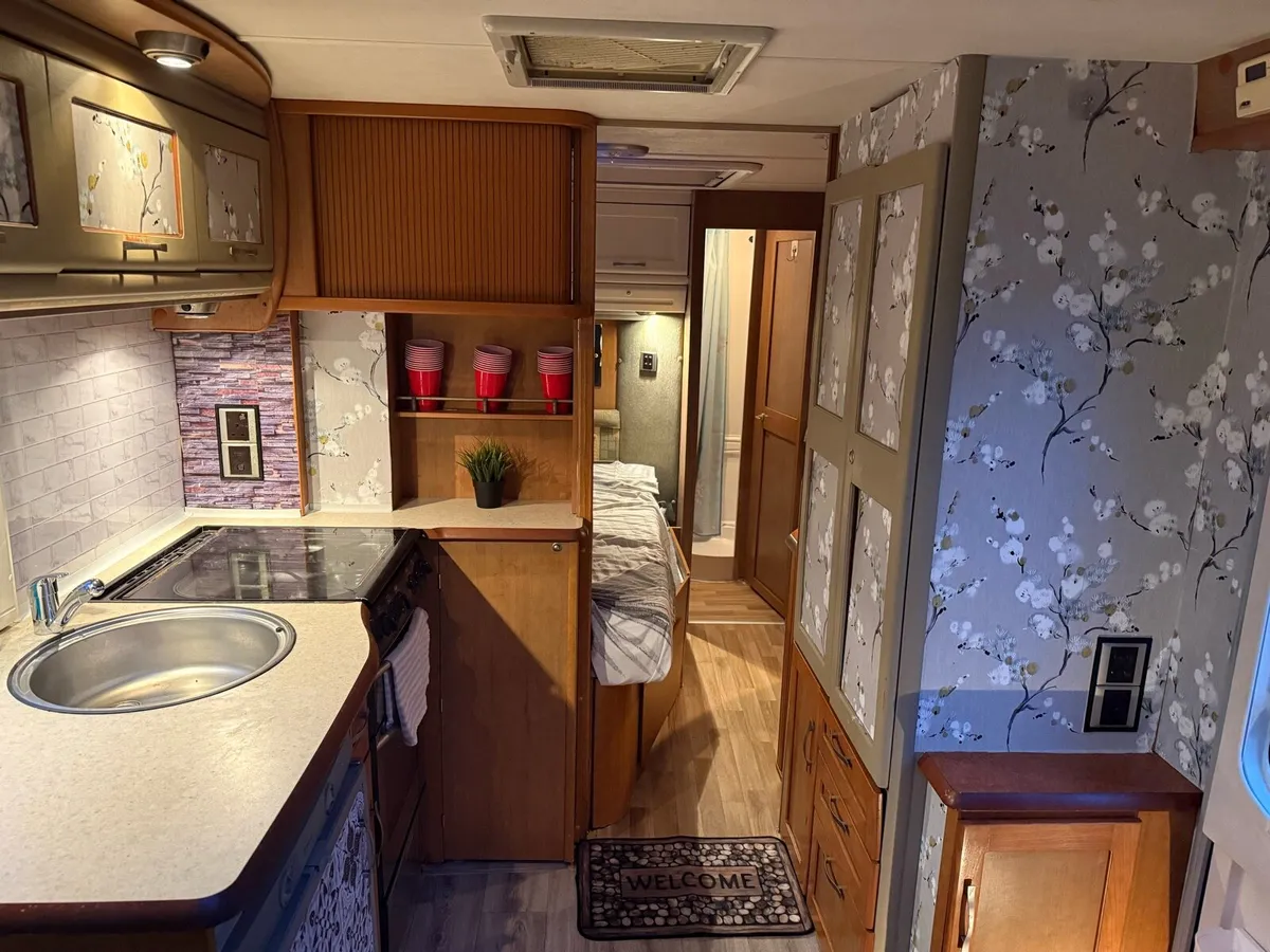 2004 Fixed Bed Cessacarr Cameo 625 GL - Image 3