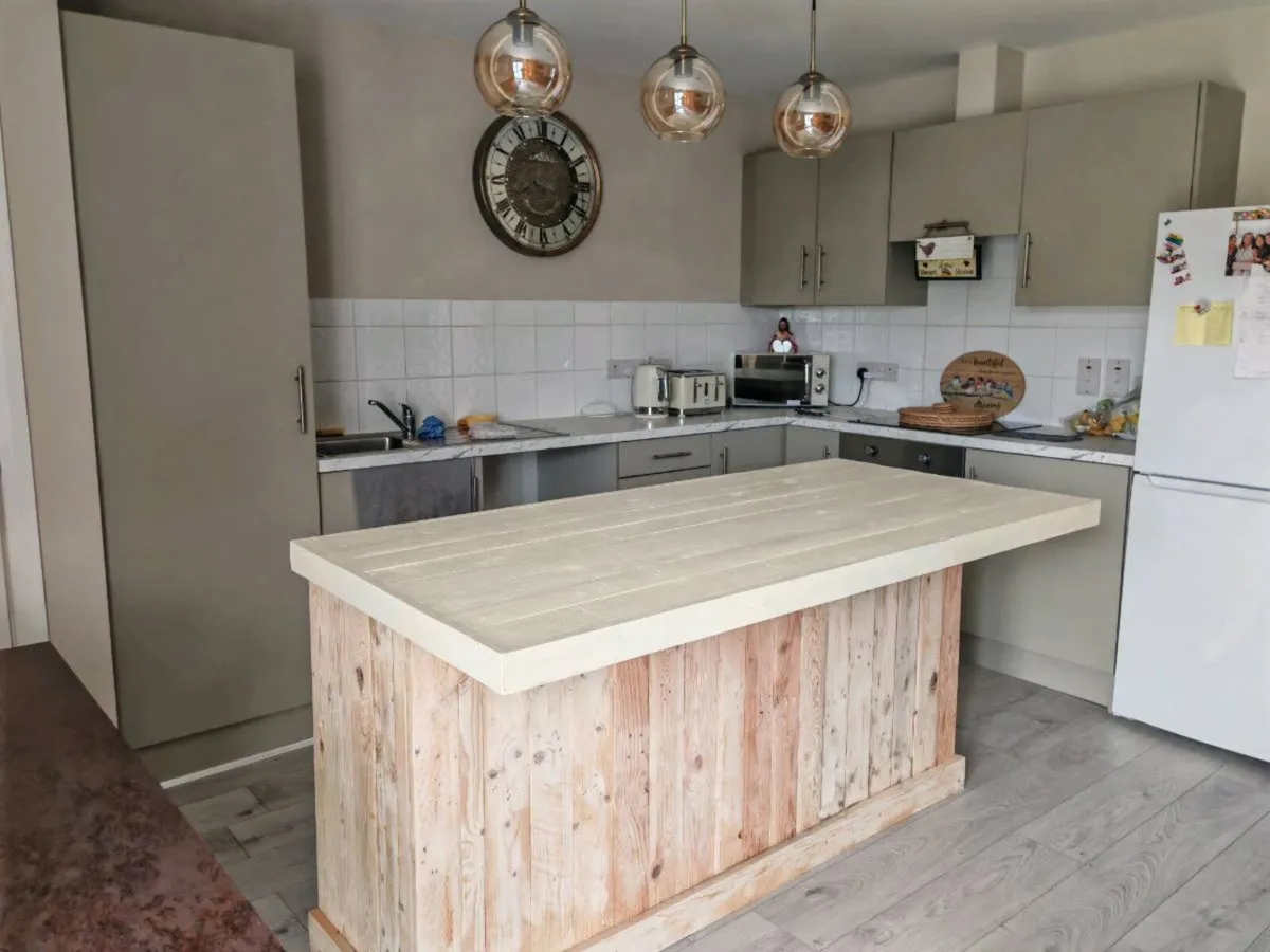Rustic kitchen island with overhang - Image 3