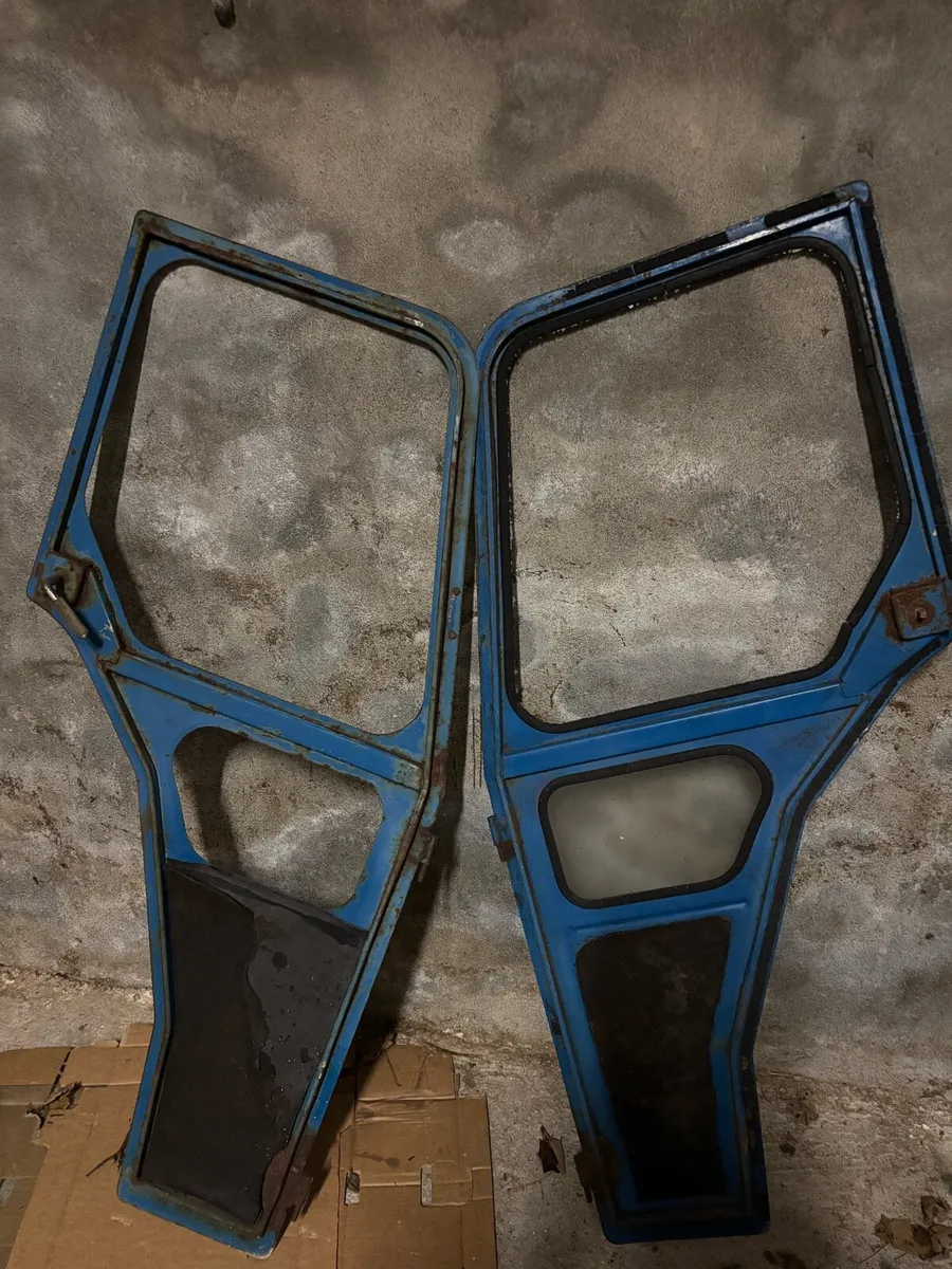 Ford tractor parts - Image 1