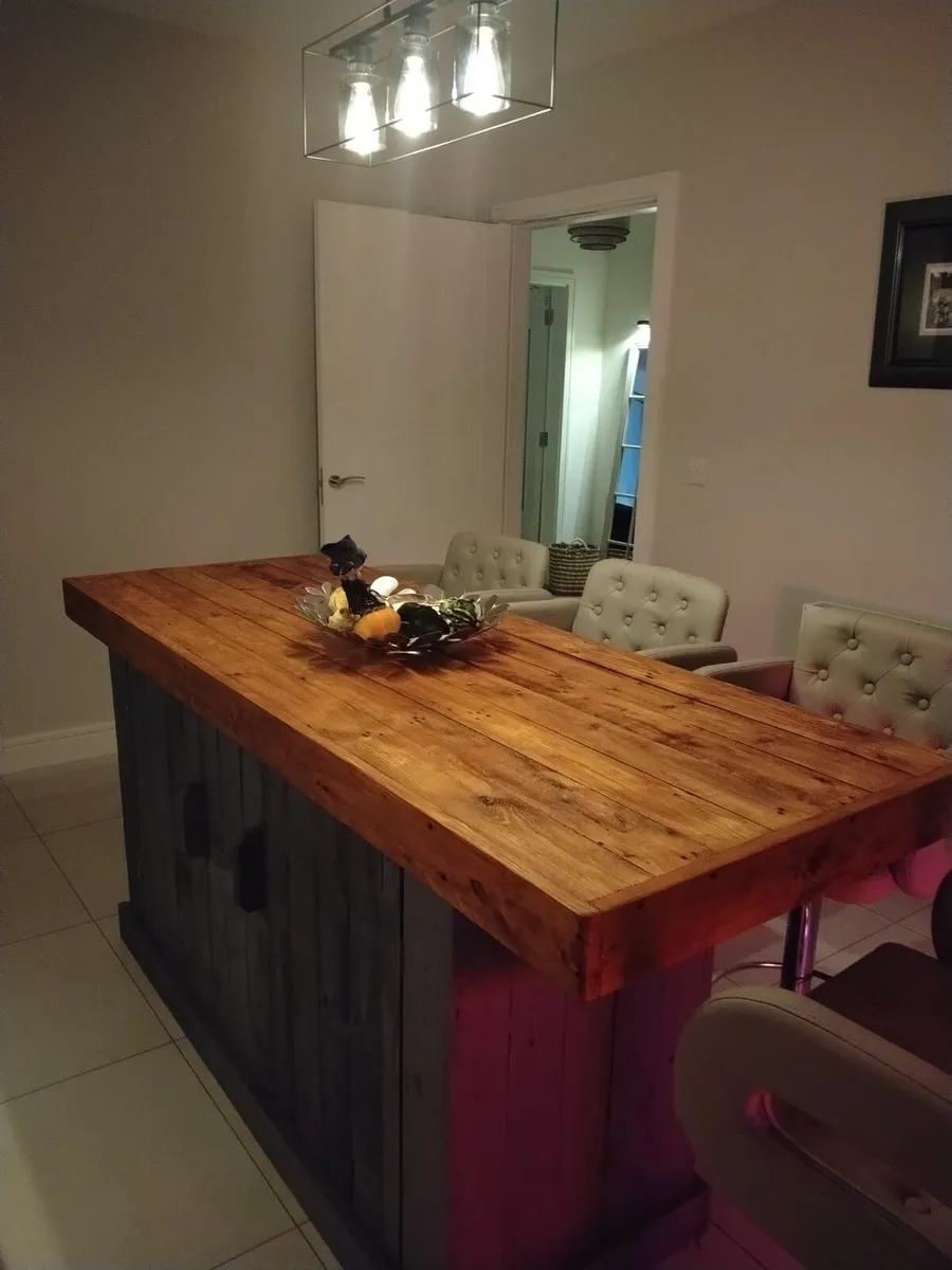 Rustic kitchen island with triple overhang - Image 4