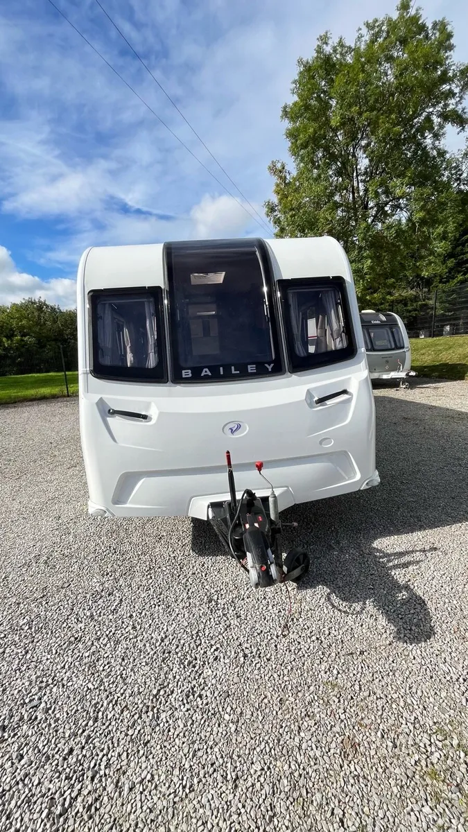 2019 BAILEY ISLAND BED CARAVAN - Image 2