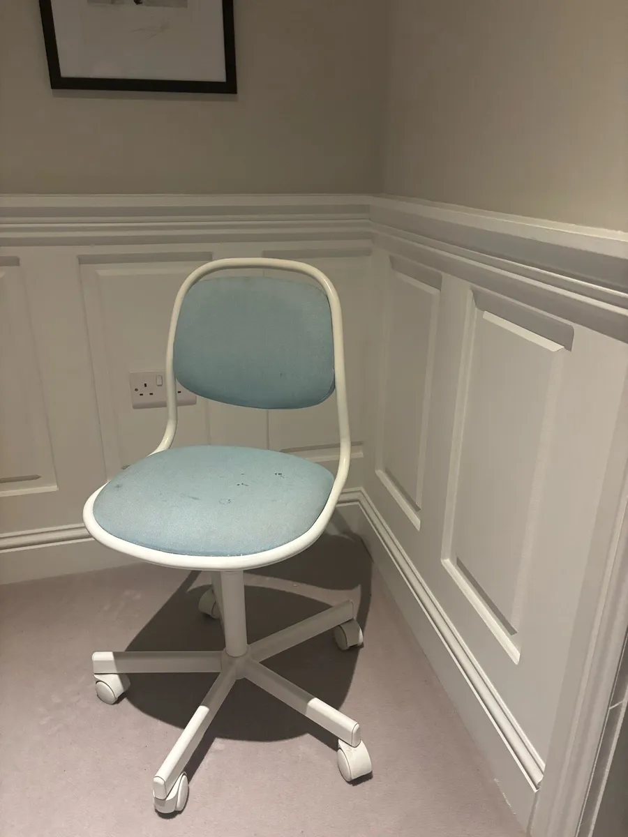 Kids desk chair - Image 2