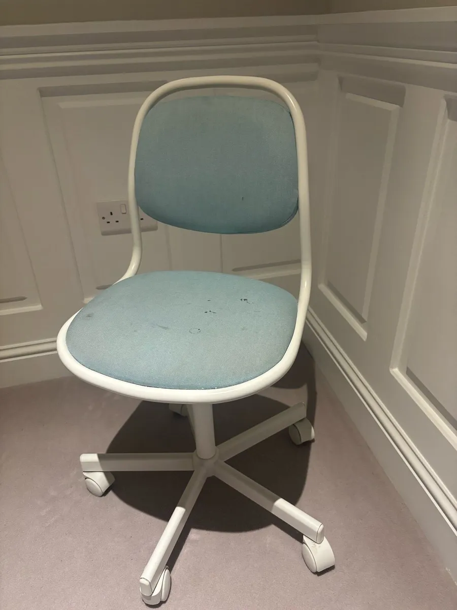 Kids desk chair - Image 1