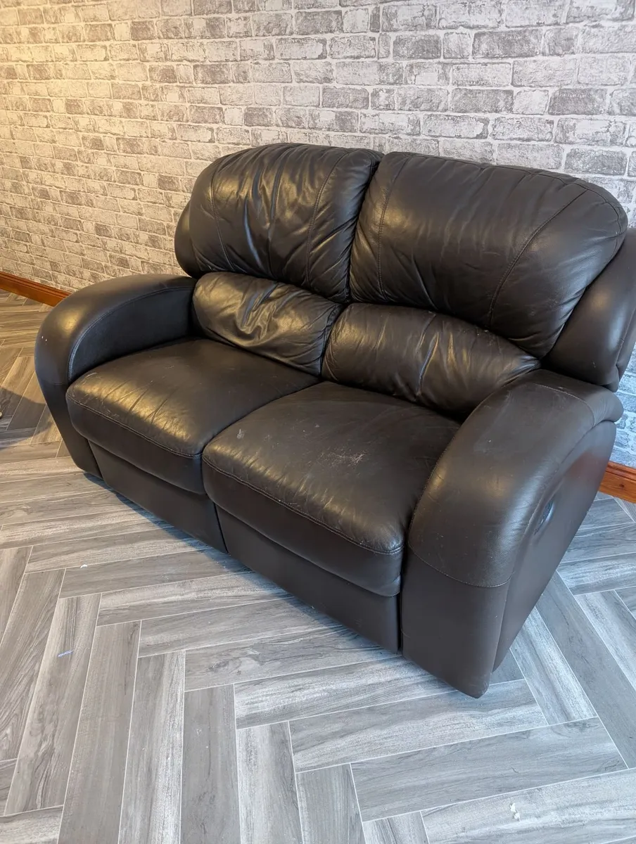 2 seat reclining sofa - Image 1