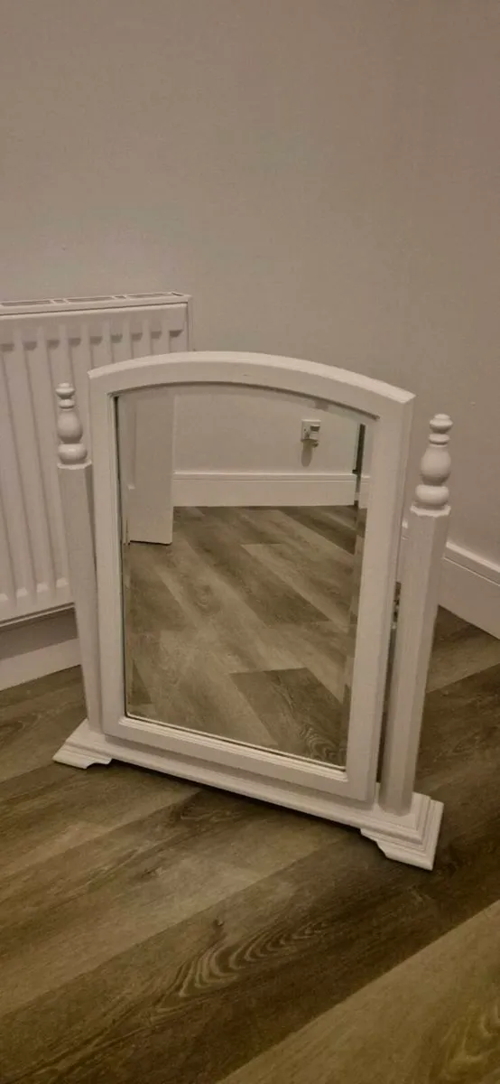 Vanity unit and mirror + cabinet - Image 4