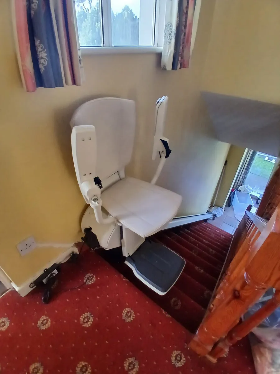 Electric stair lift - Image 3