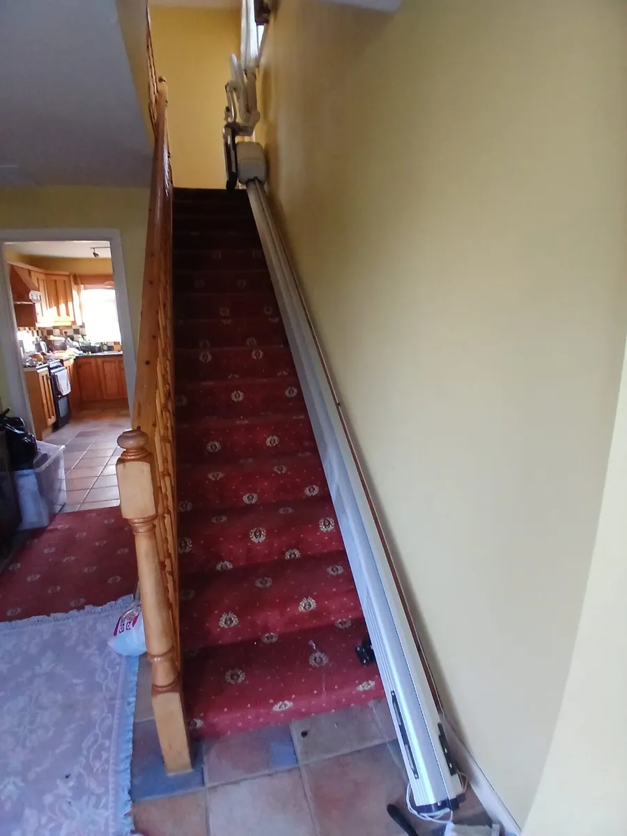 Electric stair lift - Image 1
