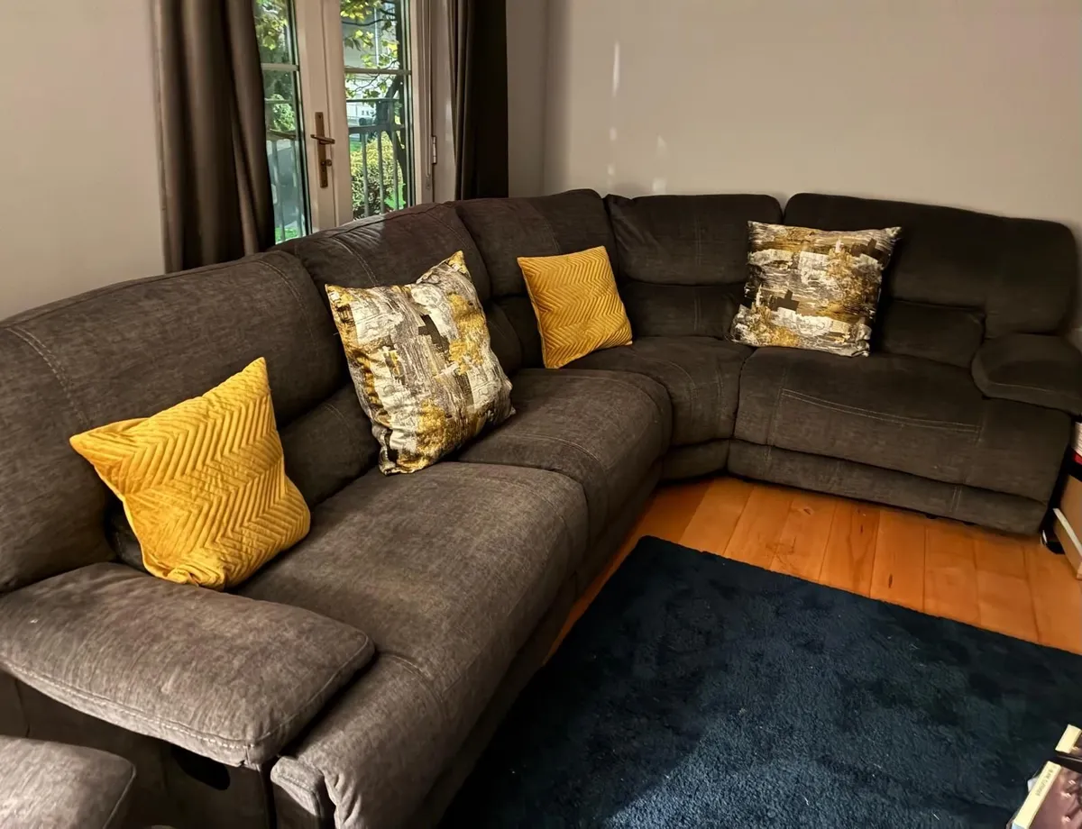 Sofa - Image 3
