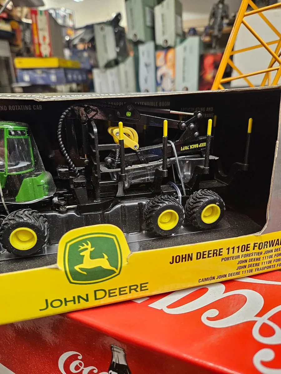 Britain's ERTL John Deere Forestry Log Forwarder 1 - Image 3