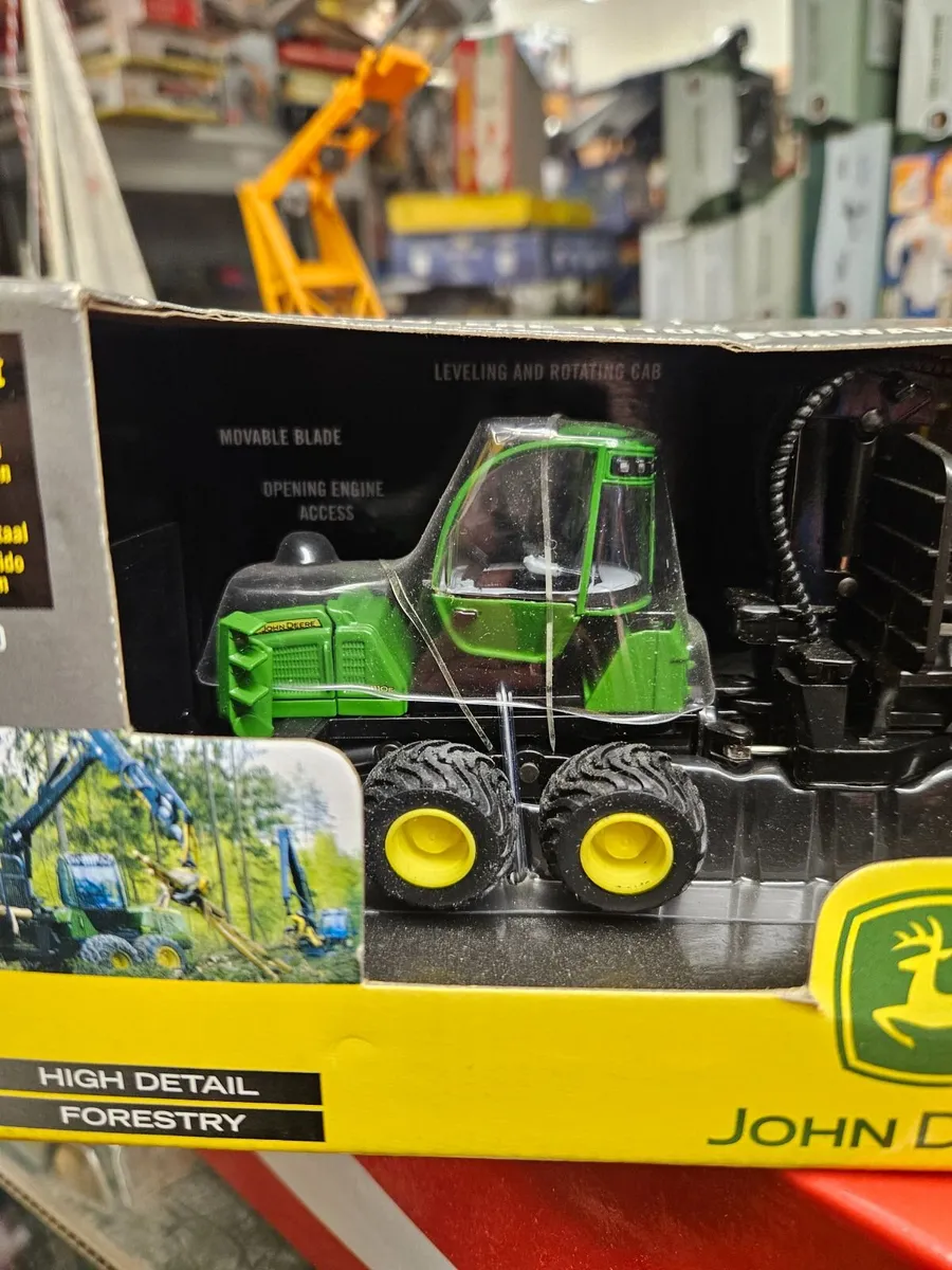 Britain's ERTL John Deere Forestry Log Forwarder 1 - Image 2